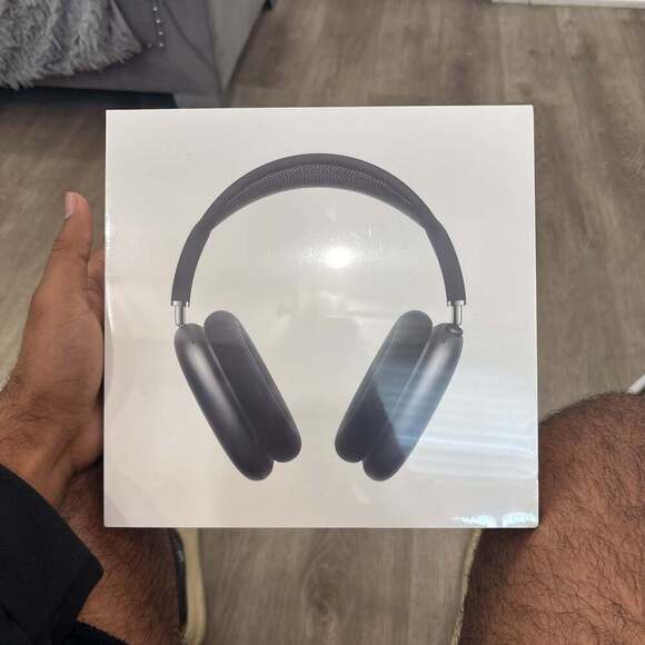 Apple AirPods Max Headphones - Space Gray (open sealed used 4-5 times) - Picture 1 of 4